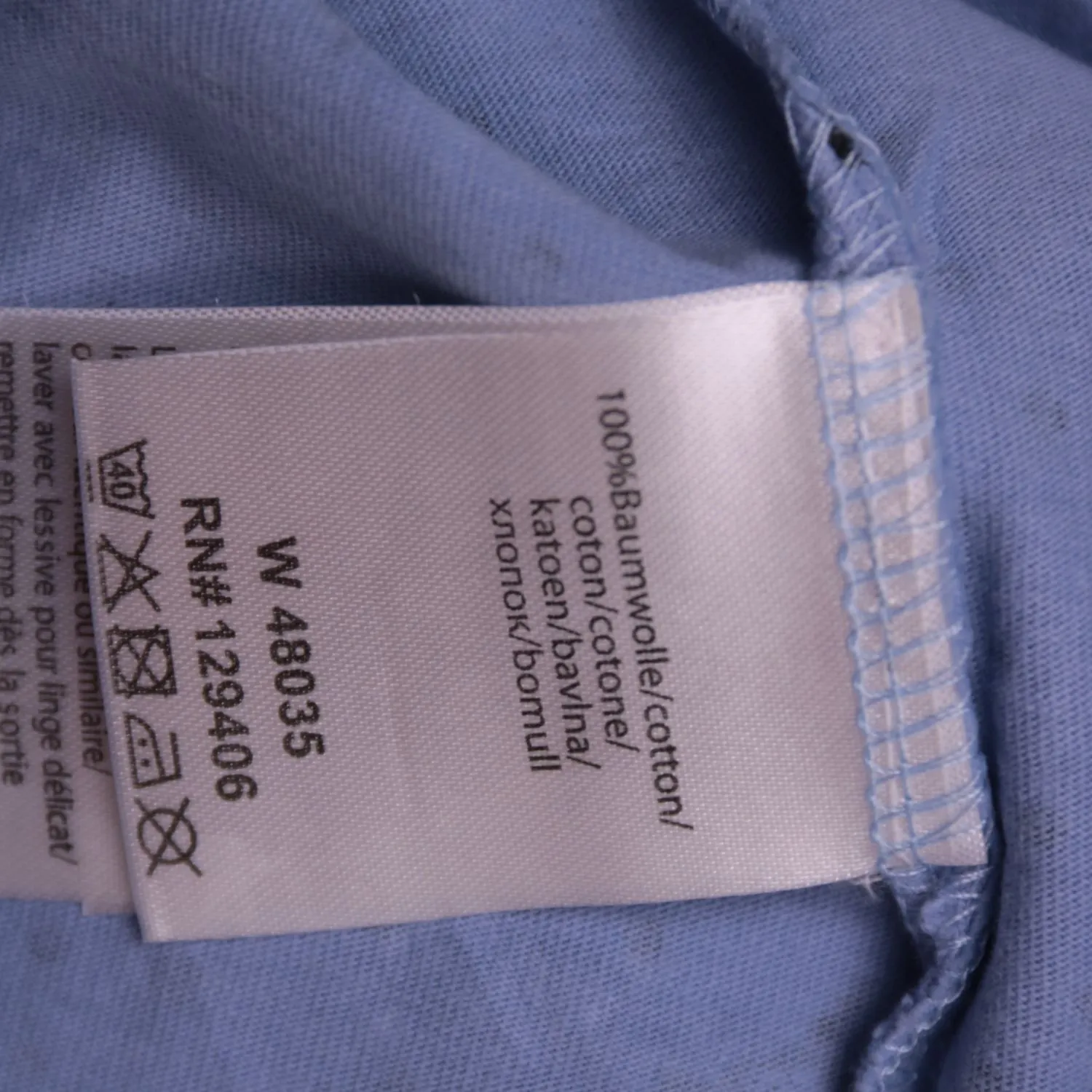 Голубая женская футболка с принтом бабочек, размер 46 (M)