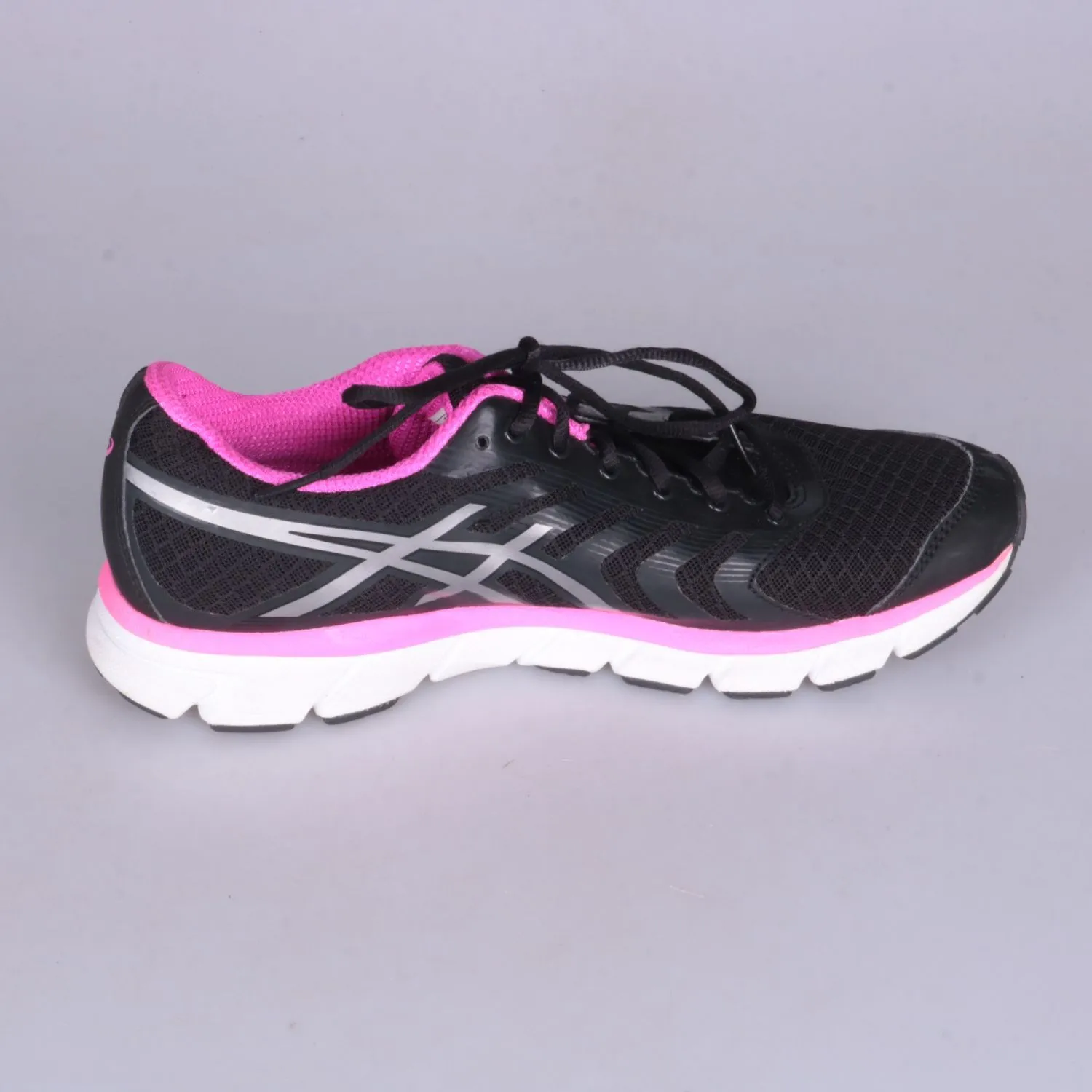кроссовки ASICS